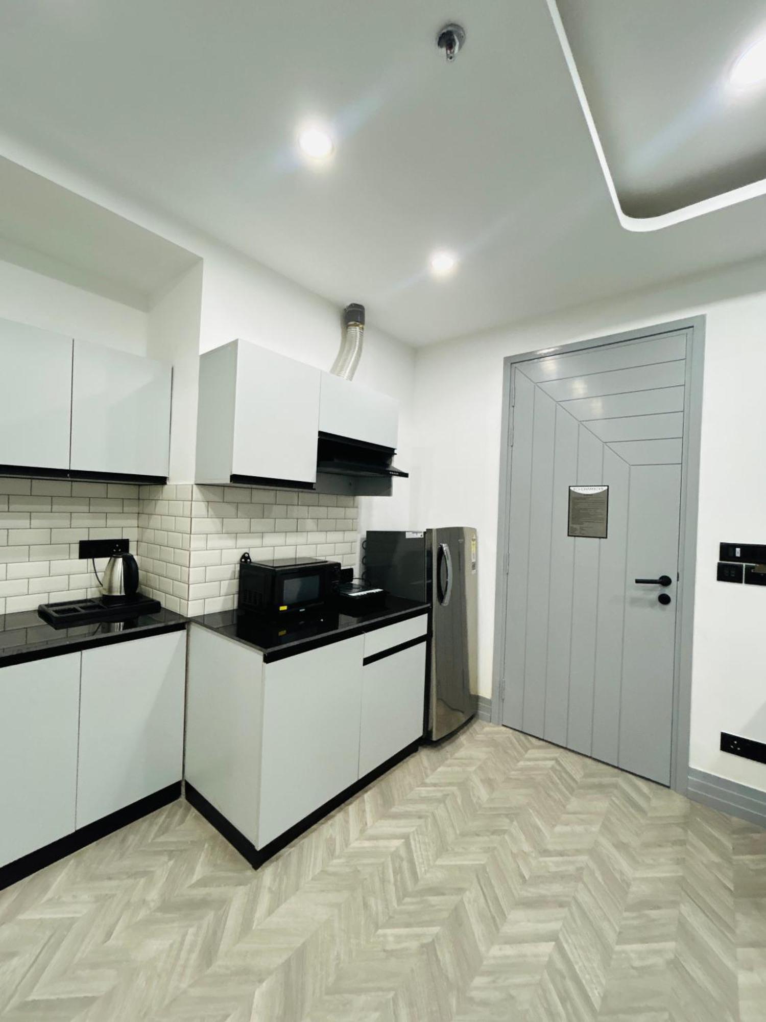 Bedchambers Serviced Apartment, Golf Course, Gurgaon Exterior photo
