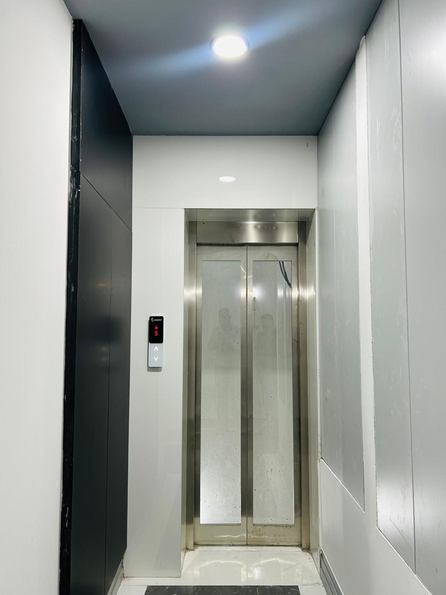Bedchambers Serviced Apartment, Golf Course, Gurgaon Exterior photo
