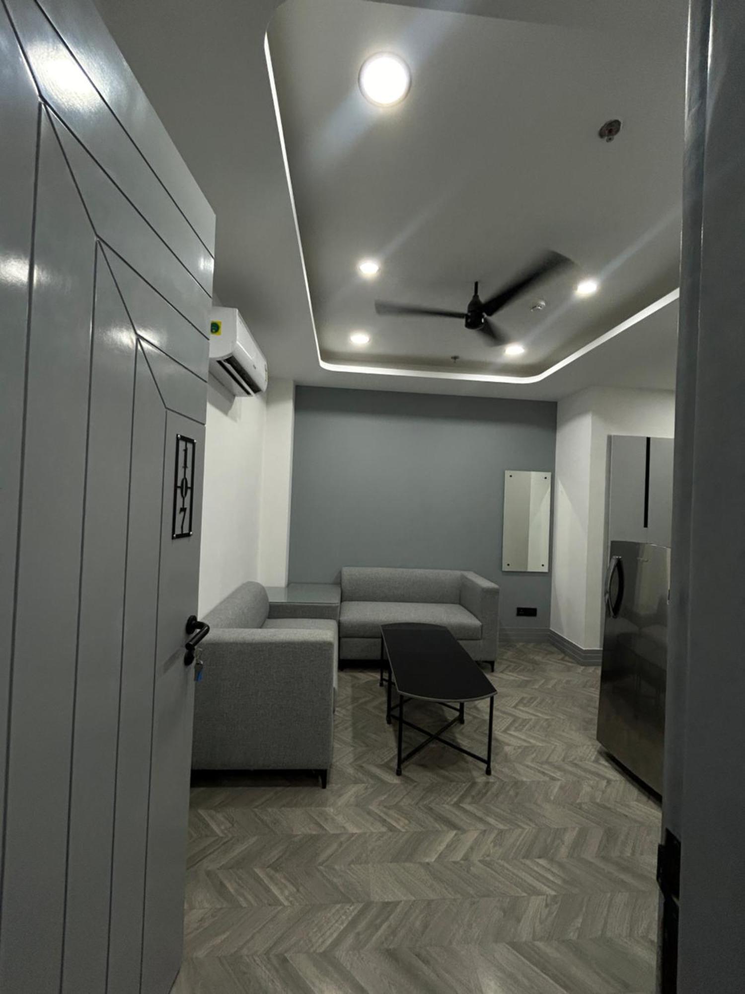 Bedchambers Serviced Apartment, Golf Course, Gurgaon Exterior photo
