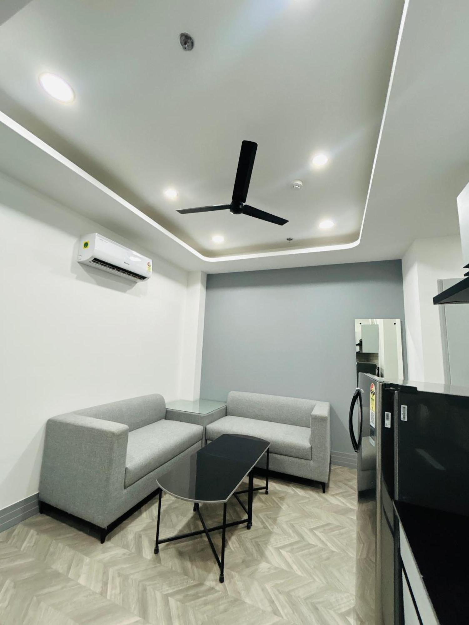 Bedchambers Serviced Apartment, Golf Course, Gurgaon Exterior photo