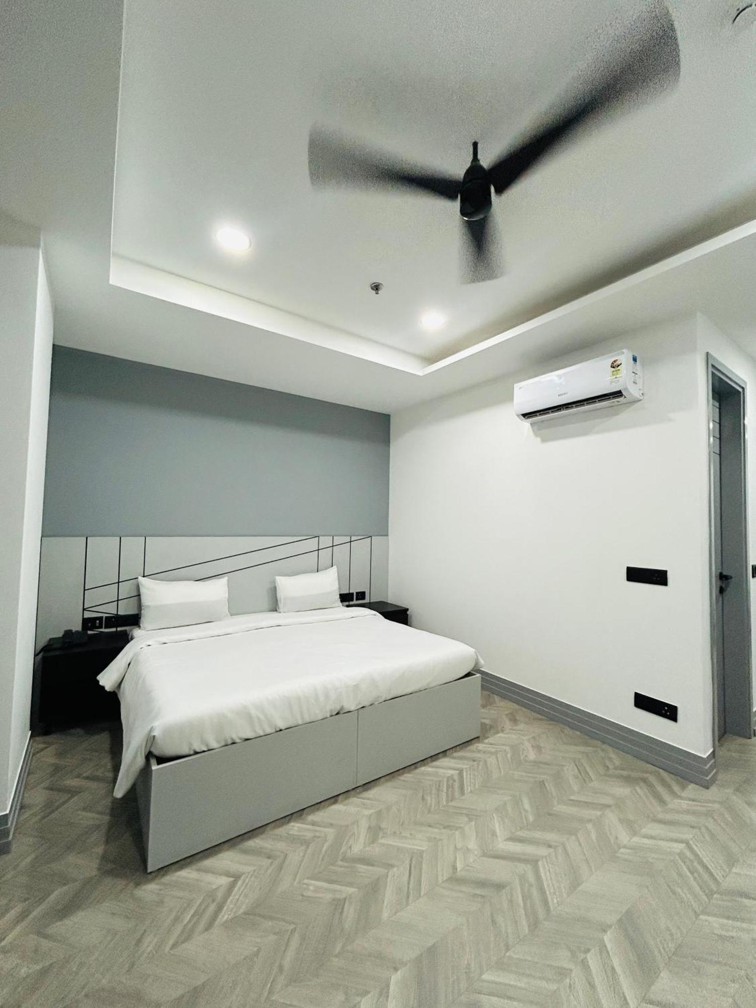 Bedchambers Serviced Apartment, Golf Course, Gurgaon Exterior photo