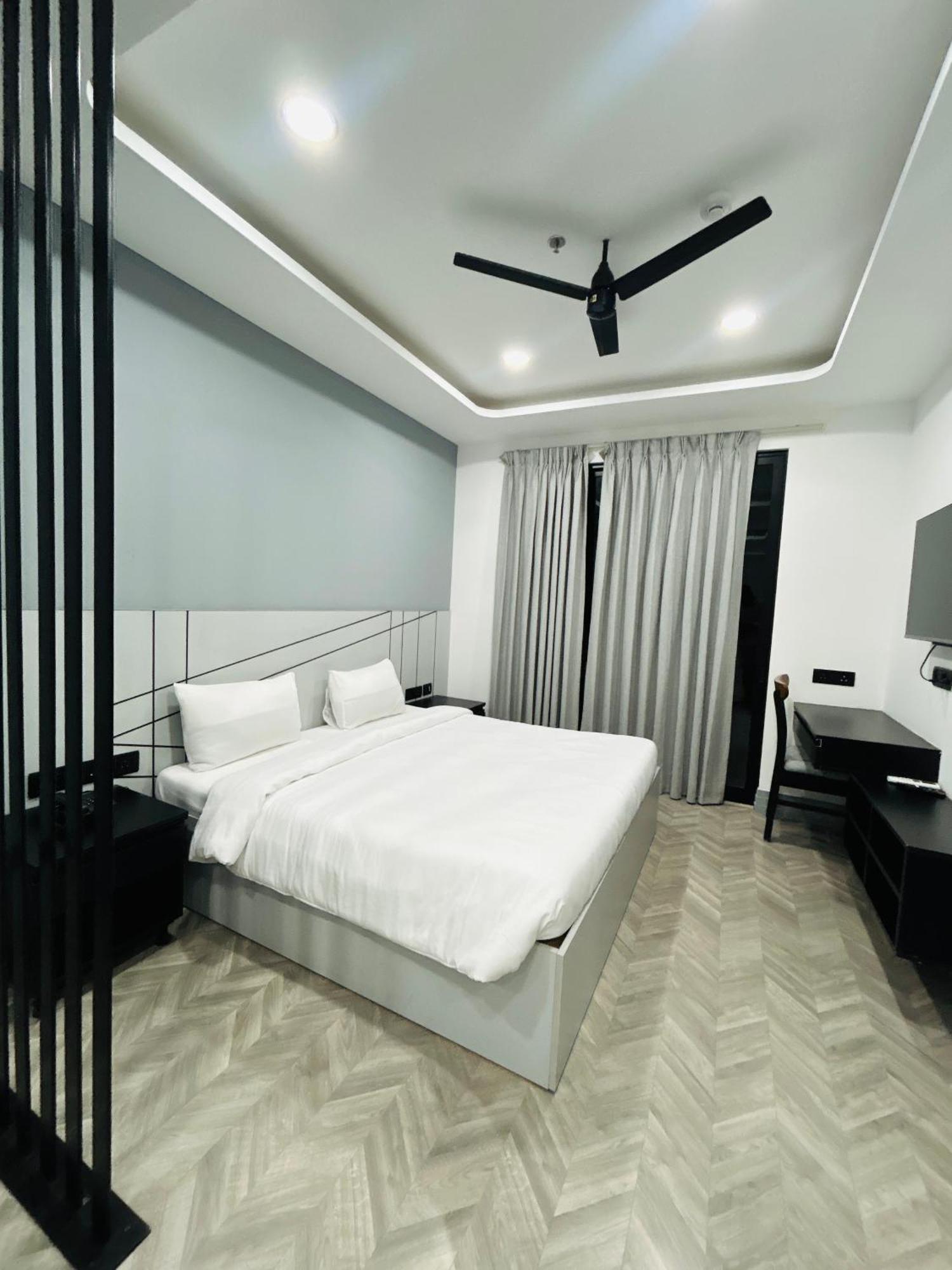 Bedchambers Serviced Apartment, Golf Course, Gurgaon Exterior photo