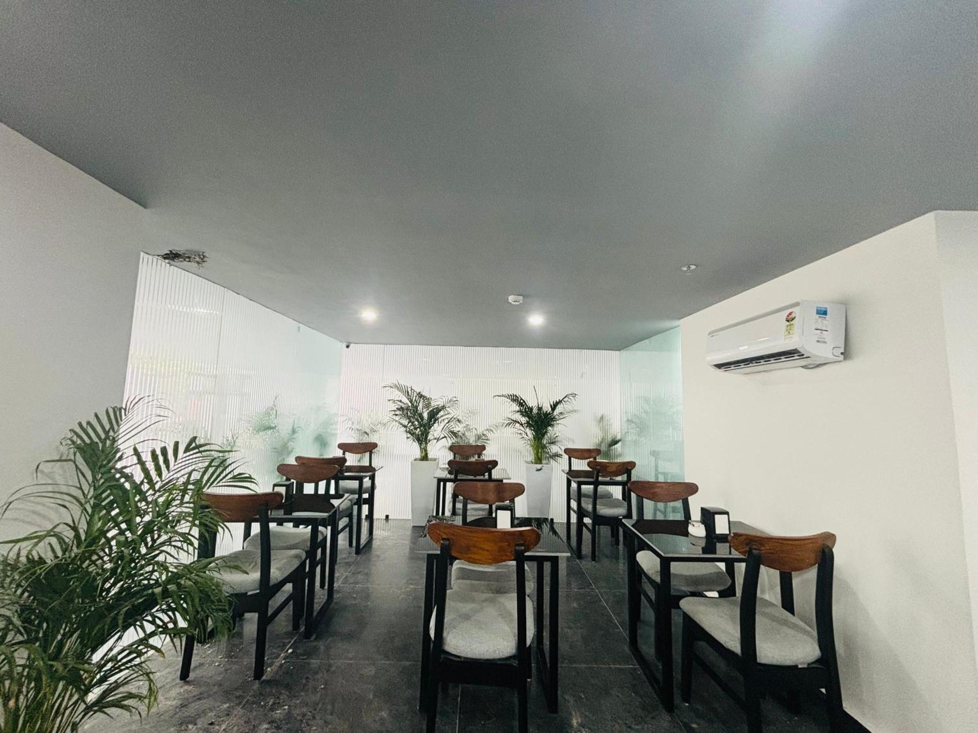 Bedchambers Serviced Apartment, Golf Course, Gurgaon Exterior photo